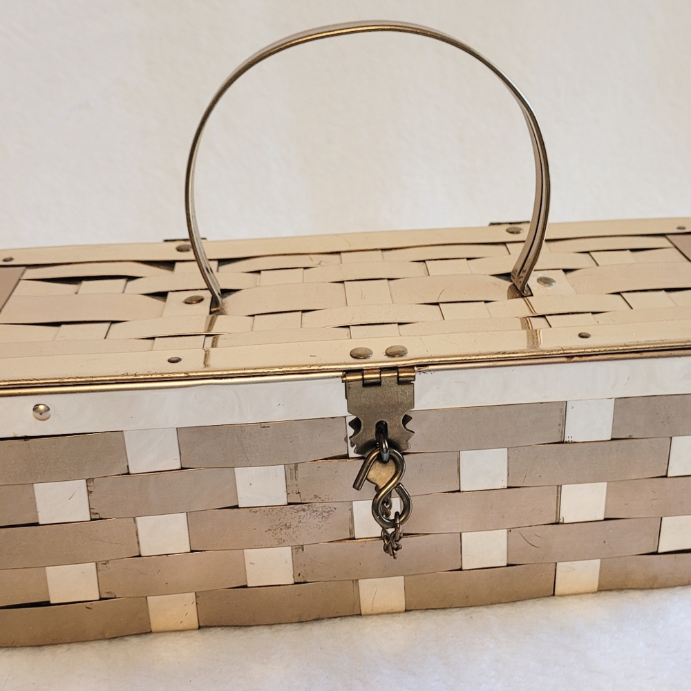 VINTAGE Dorset & Rex 5th Basket Woven Brass Purse Clutch Retro